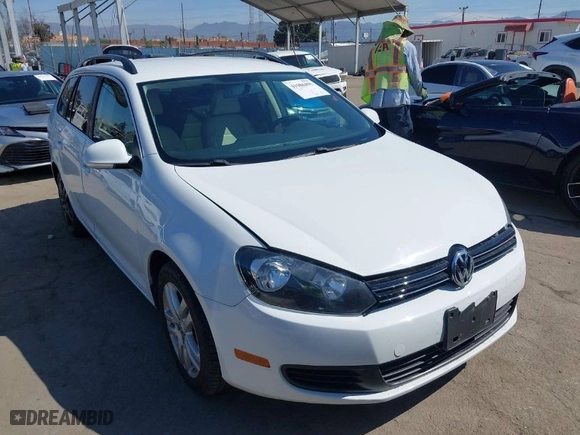 2014 Volkswagen Jetta SportWagen TDI w/Sunroof & Nav with VIN 3VWPL7AJXEM608549, listed as a IAAI auction lot 41986495 with 150,261 mi miles. Bid and sale history available at carsss.com. Image 1.