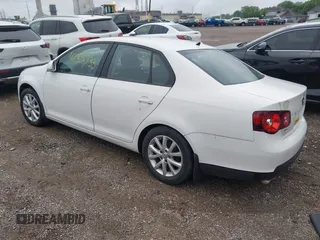 2010 Volkswagen Jetta SE with VIN 3VWRZ7AJ4AM109957, listed as a IAAI auction lot 42318933 with 102,532 mi miles and . Bid and sale history available at DreamBid. Image 3.