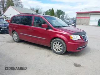 2015 Chrysler Town & Country Touring with VIN 2C4RC1BG6FR513993, listed as a IAAI auction lot 42189211 with 175,538 mi miles. Bid and sale history available at carsss.com. Image 1.