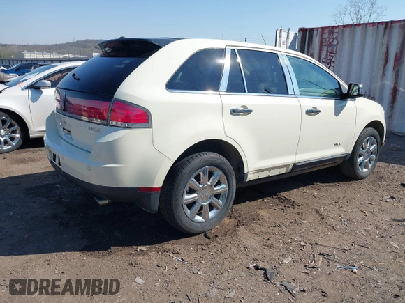 2007 Lincoln MKX with VIN 2LMDU68C77BJ11662, listed as a IAAI auction lot 41878466 with 142,723 mi miles. Bid and sale history available at carsss.com. Image 4.