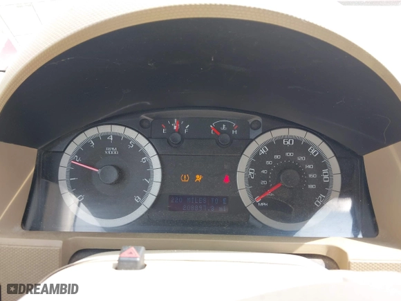 2008 Ford Escape Limited with VIN 1FMCU04188KE47630, listed as a IAAI auction lot 41944812 with 208,897 mi miles. Bid and sale history available at carsss.com. Image 7.