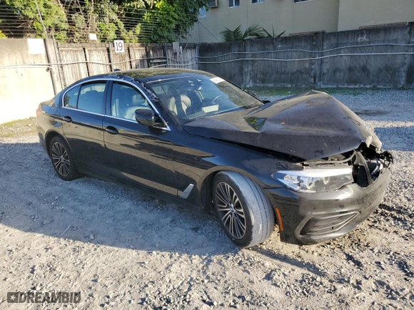 2019 BMW 5 Series 530i xDrive with VIN WBAJA7C57KWW47882, listed as a Copart auction lot 45527525 with 81,960 mi miles and Non Repairable. Bid and sale history available at carsss.com. Image 4.