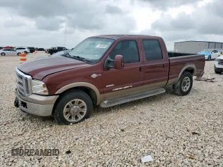 2005 Ford F-250 XL z VIN 1FTSW20PX5ED11526, wystawiony jako Copart lot #62649305 z przebiegiem 253 294 mil mil oraz Szkoda całkowita • Salvage title. Historia ofert i sprzedaży dostępna na DreamBid. Obrazek 1.