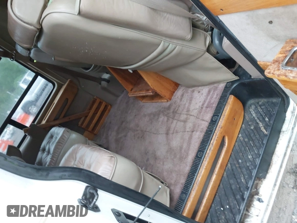 1994 Ford Econoline Cargo с VIN 1FDEE14N3RHA79838, выставлен на аукционе IAAI как лот 42207281 с пробегом Не указан миль и . История ставок и продаж доступна на DreamBid. Изображение 8.