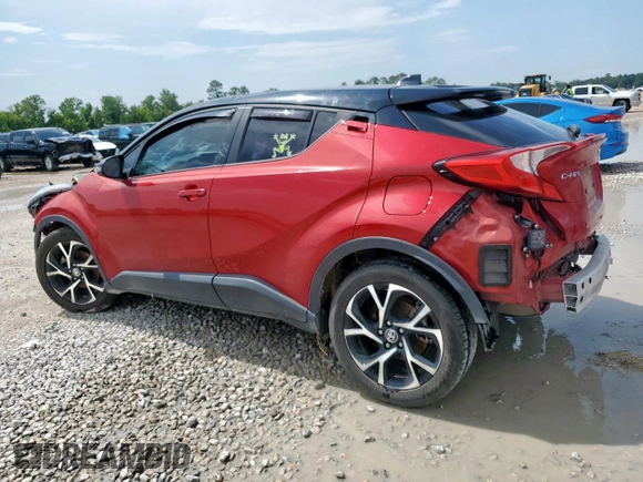 2020 Toyota C-HR LE z VIN NMTKHMBX4LR118586, wystawiony jako Copart lot #59542645 z przebiegiem 67 018 mil mil oraz Szkoda całkowita • Salvage title. Historia ofert i sprzedaży dostępna na DreamBid. Obrazek 2.
