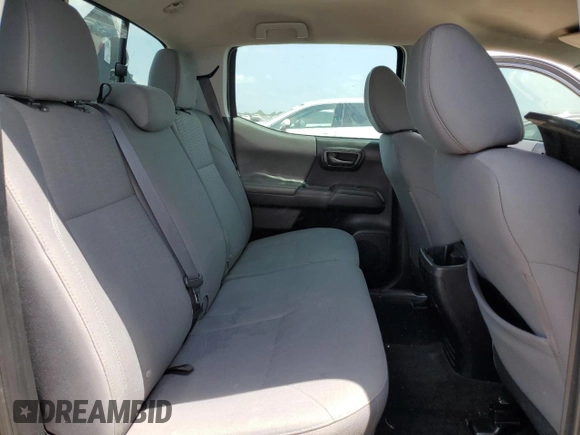 2017 Toyota Tacoma SR z VIN 5TFAX5GNXHX096186, wystawiony jako Copart lot #53731085 z przebiegiem 109 821 mil mil oraz Szkoda całkowita • Salvage title. Historia ofert i sprzedaży dostępna na DreamBid. Obrazek 10.