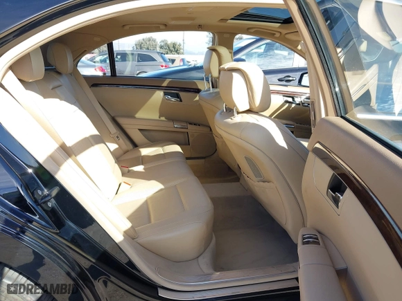 2012 Mercedes-Benz S-Class S 550 with VIN WDDNG7DBXCA425719, listed as a IAAI auction lot 41626830 with 71,227 mi miles. Bid and sale history available at carsss.com. Image 8.