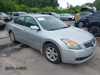 2009 Nissan Altima S z VIN 1N4AL21E09N461674, wystawiony jako IAAI lot #42498189 z przebiegiem 112 180 mil mil oraz . Historia ofert i sprzedaży dostępna na DreamBid. Obrazek 1.