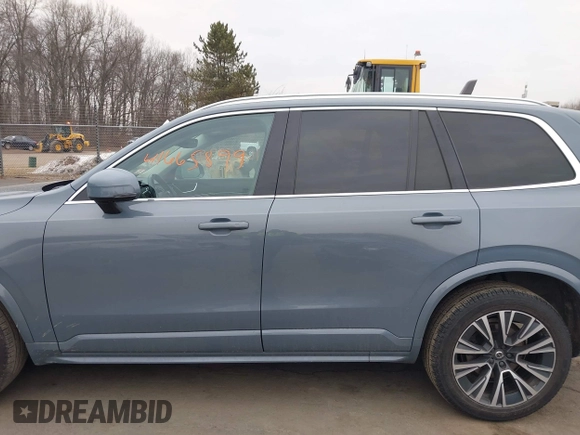 2020 Volvo XC90 Momentum with VIN YV4A22PK7L1539518, listed as a IAAI auction lot 41665899 with 59,883 mi miles. Bid and sale history available at carsss.com. Image 15.