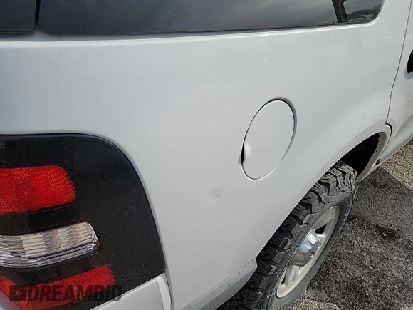2006 Ford Explorer XLS z VIN 1FMEU62E26UB17291, wystawiony jako IAAI lot #42378335 z przebiegiem 158 911 mil mil oraz . Historia ofert i sprzedaży dostępna na DreamBid. Obrazek 26.