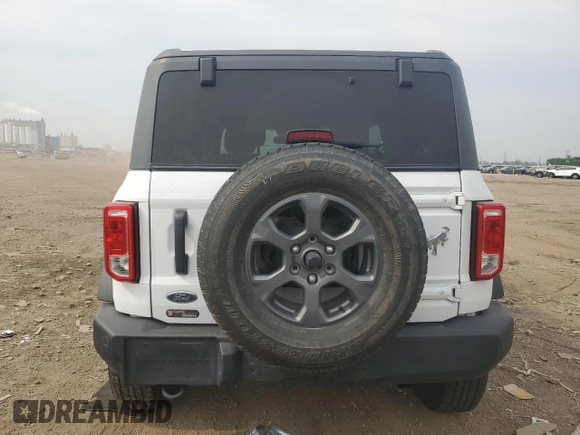 2021 Ford Bronco z VIN 1FMDE5AP9MLB01971, wystawiony jako Copart lot #60787155 z przebiegiem 35 097 mil mil oraz Szkoda całkowita • Salvage title. Historia ofert i sprzedaży dostępna na DreamBid. Obrazek 6.