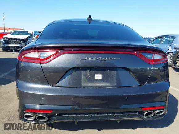 2019 Kia Stinger GT with VIN KNAE35LC3K6059198, listed as a IAAI auction lot 41599686 with 82,886 mi miles. Bid and sale history available at carsss.com. Image 17.