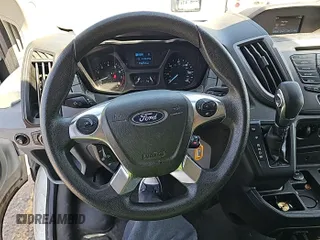2019 Ford Transit z VIN 1FTYR1YM5KKB83053, wystawiony jako IAAI lot #42854173 z przebiegiem 196 257 mil mil oraz . Historia ofert i sprzedaży dostępna na DreamBid. Obrazek 18.