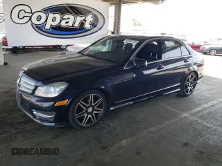 2013 Mercedes-Benz C 250 Sport с VIN WDDGF4HB1DA751415, выставлен на аукционе Copart как лот 60833735 с пробегом Не указан миль и Списание • Salvage title. История ставок и продаж доступна на DreamBid. Изображение 1.
