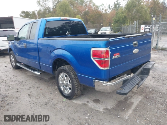 2011 Ford F-150 XL with VIN 1FTFX1CT9BFA91495, listed as a IAAI auction lot 40992290 with 237,133 mi miles. Bid and sale history available at carsss.com. Image 3.