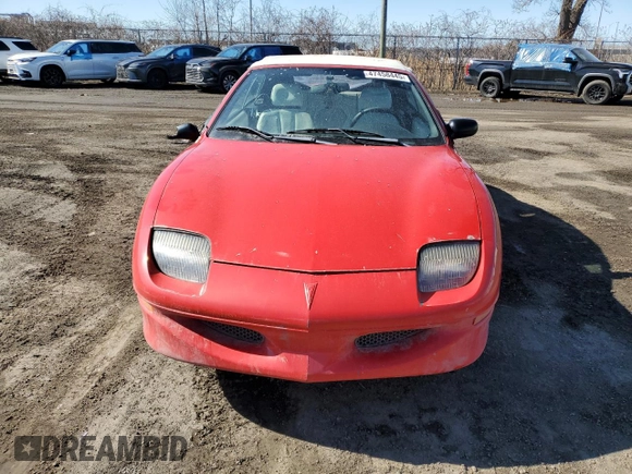1998 Pontiac Sunfire z VIN 4G2JB32T5WB203764, wystawiony jako Copart lot #47458445 z przebiegiem Nie podano mil oraz Szkoda całkowita • Salvage title. Historia ofert i sprzedaży dostępna na DreamBid. Obrazek 5.
