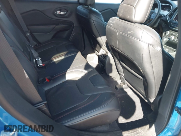 2022 Jeep Cherokee Trailhawk z VIN 1C4PJMBX5ND553336, wystawiony jako IAAI lot #41930991 z przebiegiem 40 832 mil mil oraz . Historia ofert i sprzedaży dostępna na DreamBid. Obrazek 8.