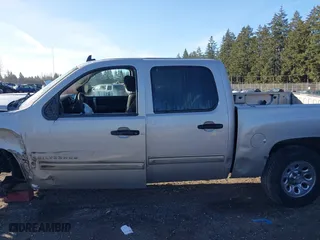 2009 Chevrolet Silverado 1500 LS with VIN 3GCEC13C59G116778, listed as a IAAI auction lot 41686495 with 166,400 mi miles. Bid and sale history available at carsss.com. Image 14.