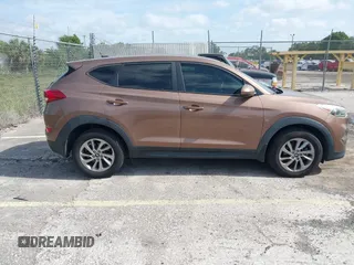 2016 Hyundai Tucson SE z VIN KM8J23A4XGU180300, wystawiony jako IAAI lot #42123067 z przebiegiem 123 804 mil mil oraz . Historia ofert i sprzedaży dostępna na DreamBid. Obrazek 13.