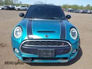 2019 MINI Convertible Cooper S с VIN WMWWG9C54K3E41195, выставлен на аукционе IAAI как лот 42149191 с пробегом 80 033 миль миль и . История ставок и продаж доступна на DreamBid. Изображение 12.