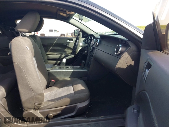 2008 Ford Mustang Deluxe with VIN 1ZVHT80N085138945, listed as a IAAI auction lot 41820988 with 127,880 mi miles. Bid and sale history available at carsss.com. Image 5.