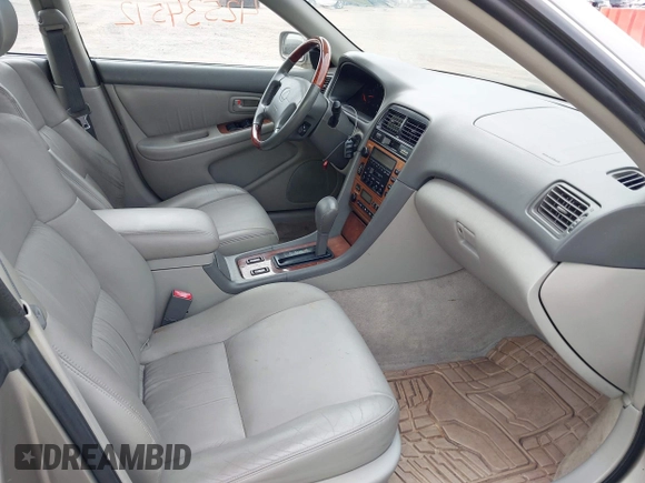 2001 Lexus ES 300 with VIN JT8BF28G910332295, listed as a IAAI auction lot 42534512 with 118,915 mi miles and . Bid and sale history available at DreamBid. Image 5.