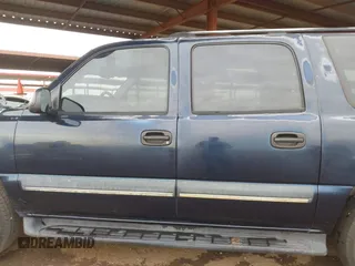2004 Chevrolet Suburban LT with VIN 1GNEC16Z34J133058, listed as a IAAI auction lot 41200786 with 254,131 mi miles. Bid and sale history available at carsss.com. Image 15.