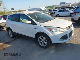 2016 Ford Escape SE with VIN 1FMCU0GX6GUB62475, listed as a IAAI auction lot 42006621 with 189,757 mi miles and . Bid and sale history available at carsss.com. Image 1.