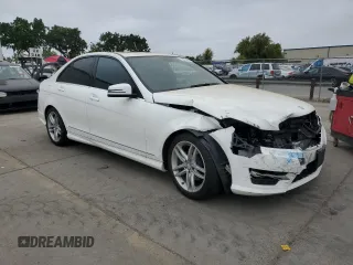 2014 Mercedes-Benz C 250 Sport с VIN WDDGF4HB1EA957805, выставлен на аукционе Copart как лот 53570455 с пробегом 35 894 миль миль и Списание • Salvage title. История ставок и продаж доступна на DreamBid. Изображение 4.