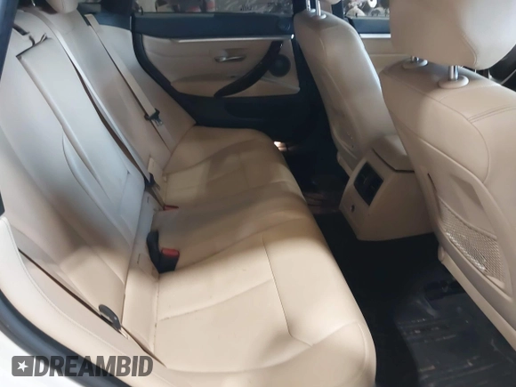 2019 BMW 4 Series 440i xDrive with VIN WBA4J7C5XKBM76209, listed as a IAAI auction lot 42071170 with 62,460 mi miles and . Bid and sale history available at carsss.com. Image 8.