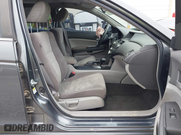 2009 Honda Accord LX-P z VIN 1HGCP26469A079617, wystawiony jako IAAI lot #42135919 z przebiegiem 189 018 mil mil oraz . Historia ofert i sprzedaży dostępna na DreamBid. Obrazek 5.