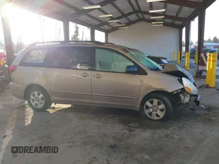 2004 Toyota Sienna CE with VIN 5TDZA23C44S097728, listed as a IAAI auction lot 41165780 with 130,553 mi miles. Bid and sale history available at carsss.com. Image 13.