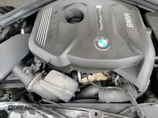 2018 BMW 3 Series 330i xDrive z VIN WBA8D9C51JEM33816, wystawiony jako Copart lot #62510625 z przebiegiem 66 553 mil mil oraz Szkoda całkowita • Salvage title. Historia ofert i sprzedaży dostępna na DreamBid. Obrazek 13.