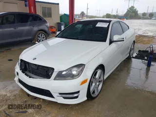 2012 Mercedes-Benz C 250 z VIN WDDGJ4HB9CF750304, wystawiony jako IAAI lot #42232200 z przebiegiem 191 463 mil mil oraz . Historia ofert i sprzedaży dostępna na DreamBid. Obrazek 17.