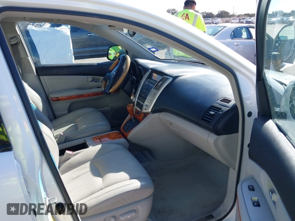 2006 Lexus RX with VIN 2T2GA31U96C048136, listed as a IAAI auction lot 41661100 with 179,832 mi miles. Bid and sale history available at carsss.com. Image 5.