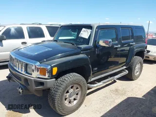 2007 Hummer H3 SUV with VIN 5GTDN13E578153252, listed as a IAAI auction lot 42003767 with 130,810 mi miles. Bid and sale history available at carsss.com. Image 2.