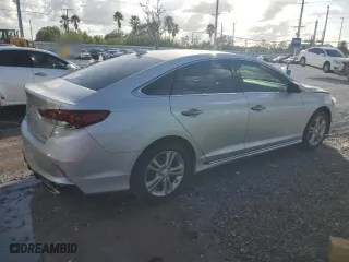 2019 Hyundai Sonata Sport with VIN 5NPE34AF1KH808869, listed as a Copart auction lot 85500424 with 61,216 mi miles and Salvage Title. Bid and sale history available at carsss.com. Image 3.