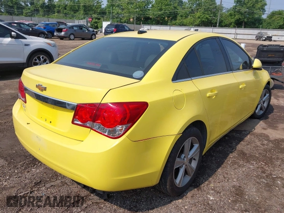 2014 Chevrolet Cruze 2LT z VIN 1G1PE5SB8E7405073, wystawiony jako IAAI lot #42434410 z przebiegiem 147 840 mil mil oraz . Historia ofert i sprzedaży dostępna na DreamBid. Obrazek 4.