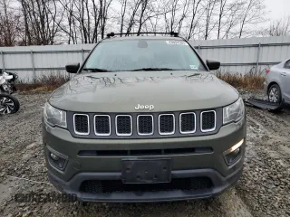 2018 Jeep Compass Latitude with VIN 3C4NJDBB6JT147355, listed as a Copart auction lot 43694585 with 105,230 mi miles and Salvage Title. Bid and sale history available at carsss.com. Image 5.