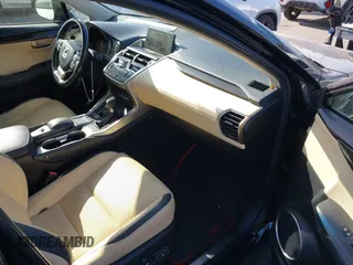 2015 Lexus NX 200t z VIN JTJYARBZ7F2016660, wystawiony jako IAAI lot #42500521 z przebiegiem 75 476 mil mil oraz . Historia ofert i sprzedaży dostępna na DreamBid. Obrazek 5.
