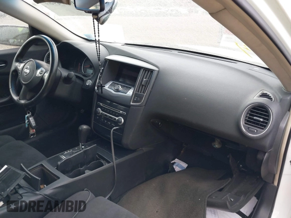 2014 Nissan Maxima S with VIN 1N4AA5AP1EC478918, listed as a IAAI auction lot 40426108 with 101,635 mi miles and . Bid and sale history available at DreamBid. Image 5.