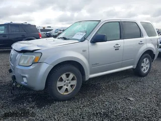 2008 Mercury Mariner with VIN 4M2CU91178KJ17114, listed as a IAAI auction lot 41677420 with 230,371 mi miles. Bid and sale history available at carsss.com. Image 2.
