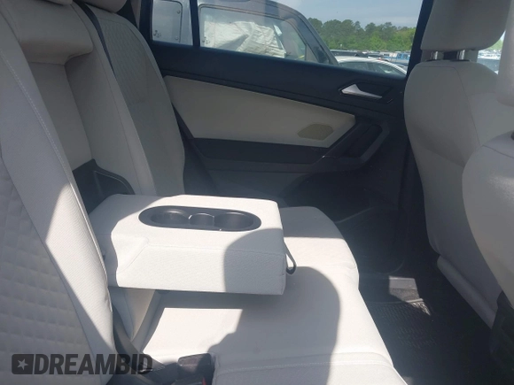 2018 Volkswagen Tiguan S with VIN 3VV0B7AXXJM018455, listed as a IAAI auction lot 41979115 with 92,104 mi miles and . Bid and sale history available at DreamBid. Image 8.