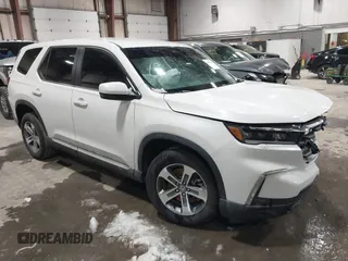 2025 Honda Pilot EX-L with VIN 5FNYG1H41SB045061, listed as a IAAI auction lot 41571217 with 7,971 mi miles and . Bid and sale history available at DreamBid. Image 1.