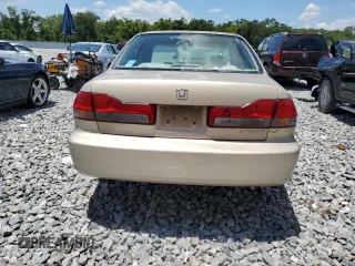 2002 Honda Accord LX z VIN 1HGCG56442A003742, wystawiony jako Copart lot #56949065 z przebiegiem 158 722 mil mil oraz Nie do naprawy • Non repairable. Historia ofert i sprzedaży dostępna na DreamBid. Obrazek 6.