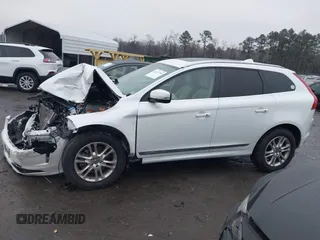 2015 Volvo XC60 T5 Drive-E Premier Plus with VIN YV440MDC9F2562227, listed as a IAAI auction lot 41113295 with 78,976 mi miles. Bid and sale history available at carsss.com. Image 15.