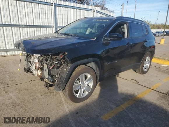 2022 Jeep Compass Latitude with VIN 3C4NJCBB4NT113558, listed as a Copart auction lot 79812584 with 39,636 mi miles and Salvage Title. Bid and sale history available at carsss.com. Image 1.