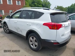 2013 Toyota RAV4 XLE с VIN JTMRFREV3DD024208, выставлен на аукционе IAAI как лот 42444135 с пробегом 191 772 миль миль и . История ставок и продаж доступна на DreamBid. Изображение 3.