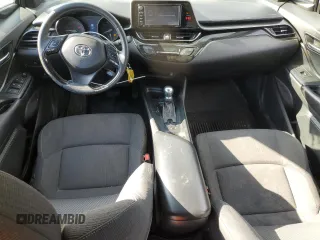 2018 Toyota C-HR XLE z VIN NMTKHMBX5JR016663, wystawiony jako Copart lot #52088425 z przebiegiem 106 566 mil mil oraz Szkody całkowita. Historia ofert i sprzedaży dostępna na DreamBid. Obrazek 8.