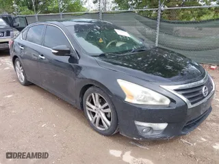 2013 Nissan Altima 3.5 SL with VIN 1N4BL3AP4DN488106, listed as a IAAI auction lot 41904258 with 170,022 mi miles. Bid and sale history available at carsss.com. Image 1.